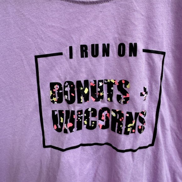 Okie Dokie 3T Purple Girls Short Sleeve Tee Shirt Top I Run on Donuts & Unicorns - Picture 2 of 6